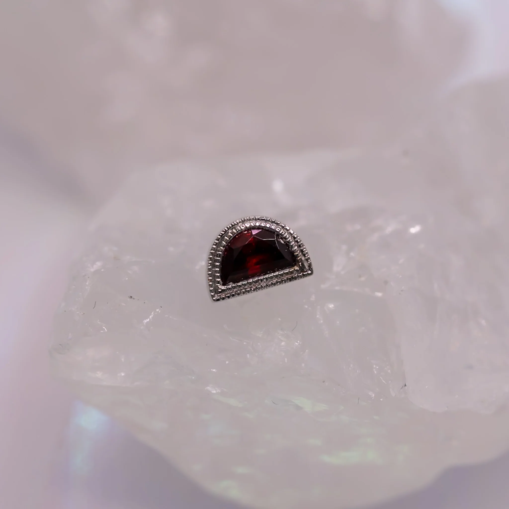 BVLA Milgrain Half Moon Bezel - Threaded - Image 4