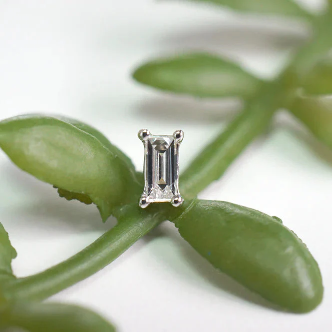 Modern Mood Baguette Solitaire - Joey - Diamond Prong Setting